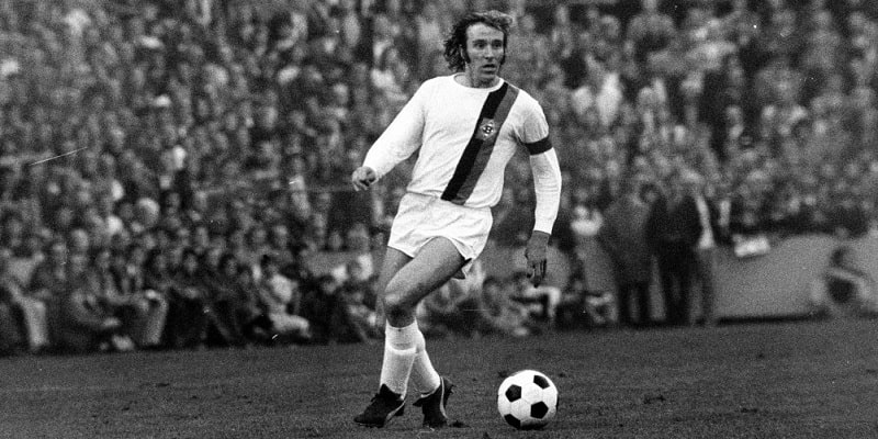 Gunter Netzer là tiền vệ Playmaker vĩ đại nhất bóng đá