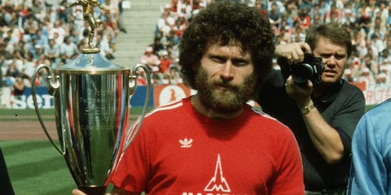 Paul Breitner lên ngôi vô địch tại EURO 1972 và World Cup 1974