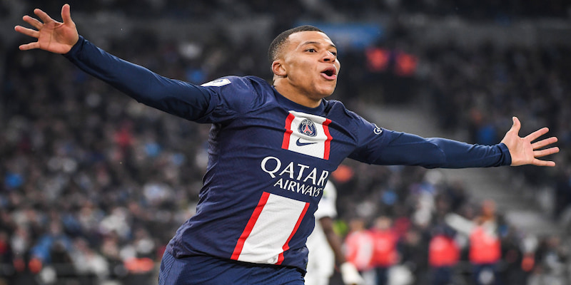 Kylian Mbappe góp mặt trong danh sách top 10 cầu thủ lương cao nhất thế giới